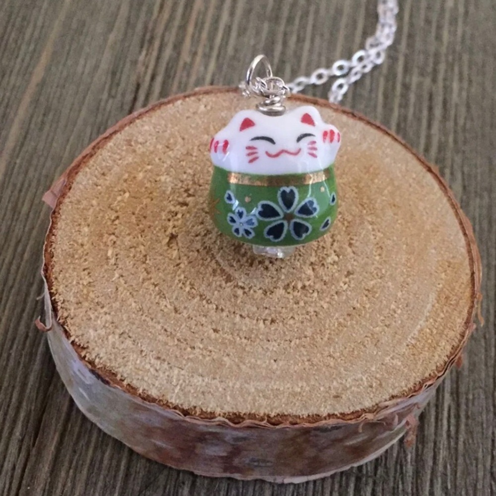 Green Lucky Cat Maneki Neko Necklace